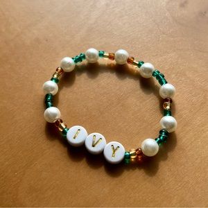 Taylor Swift IVY beaded friendship bracelet